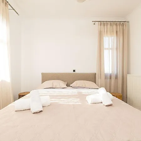 Billia Cheerful 4 Bedroom W Ocean View Naxos City